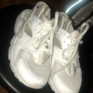 ❌SOLD❌Size 1 kids NIKE hurraches
